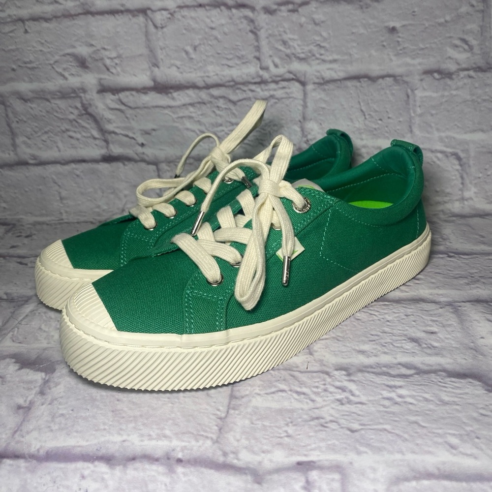 CARIUMA Oca Low Green Canvas Fashion Sneakers